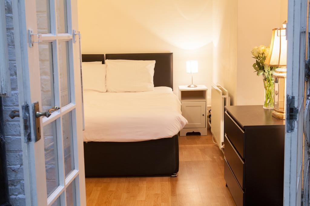 Victoria Station Apartment Londra Exterior foto
