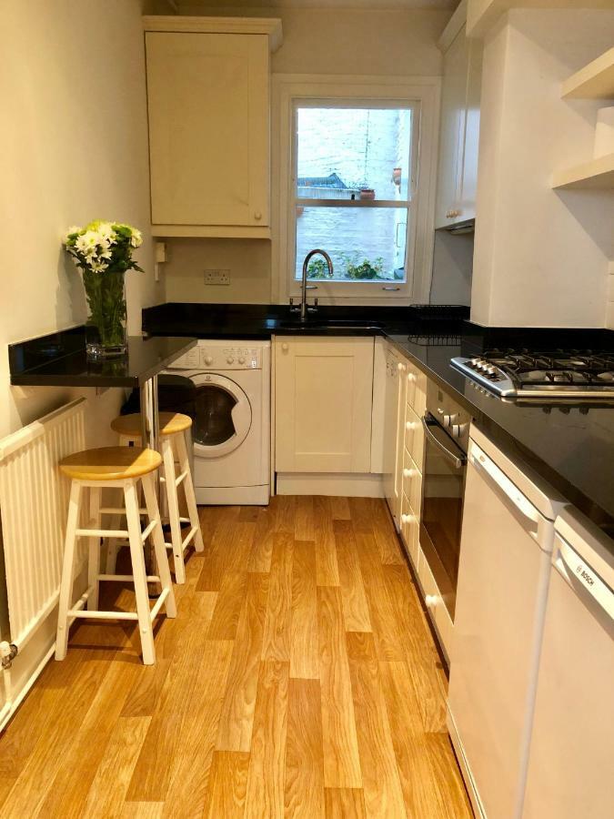 Victoria Station Apartment Londra Exterior foto