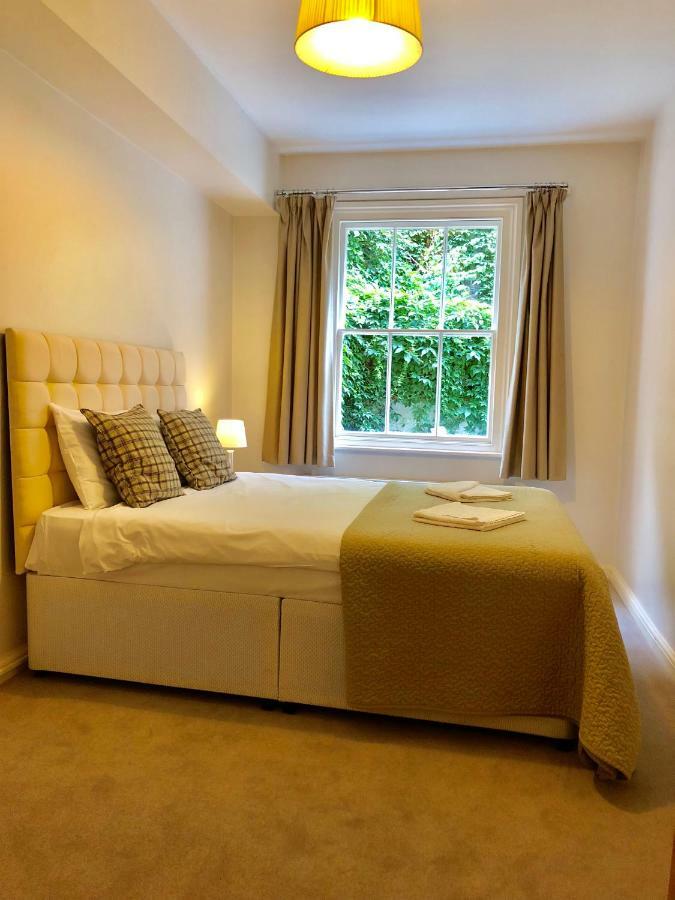 Victoria Station Apartment Londra Exterior foto